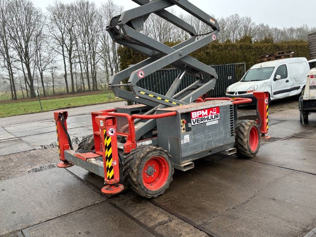 SkyJack SJ 6832 RT 12m schaarhoogwerker 4x4 Skyjack