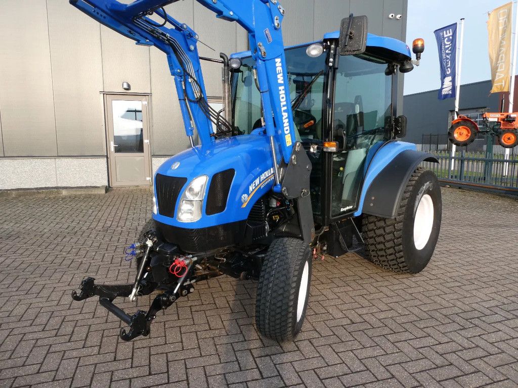 New Holland Boomer 54D 4wd CVT / 04717 Draaiuren / Full Options