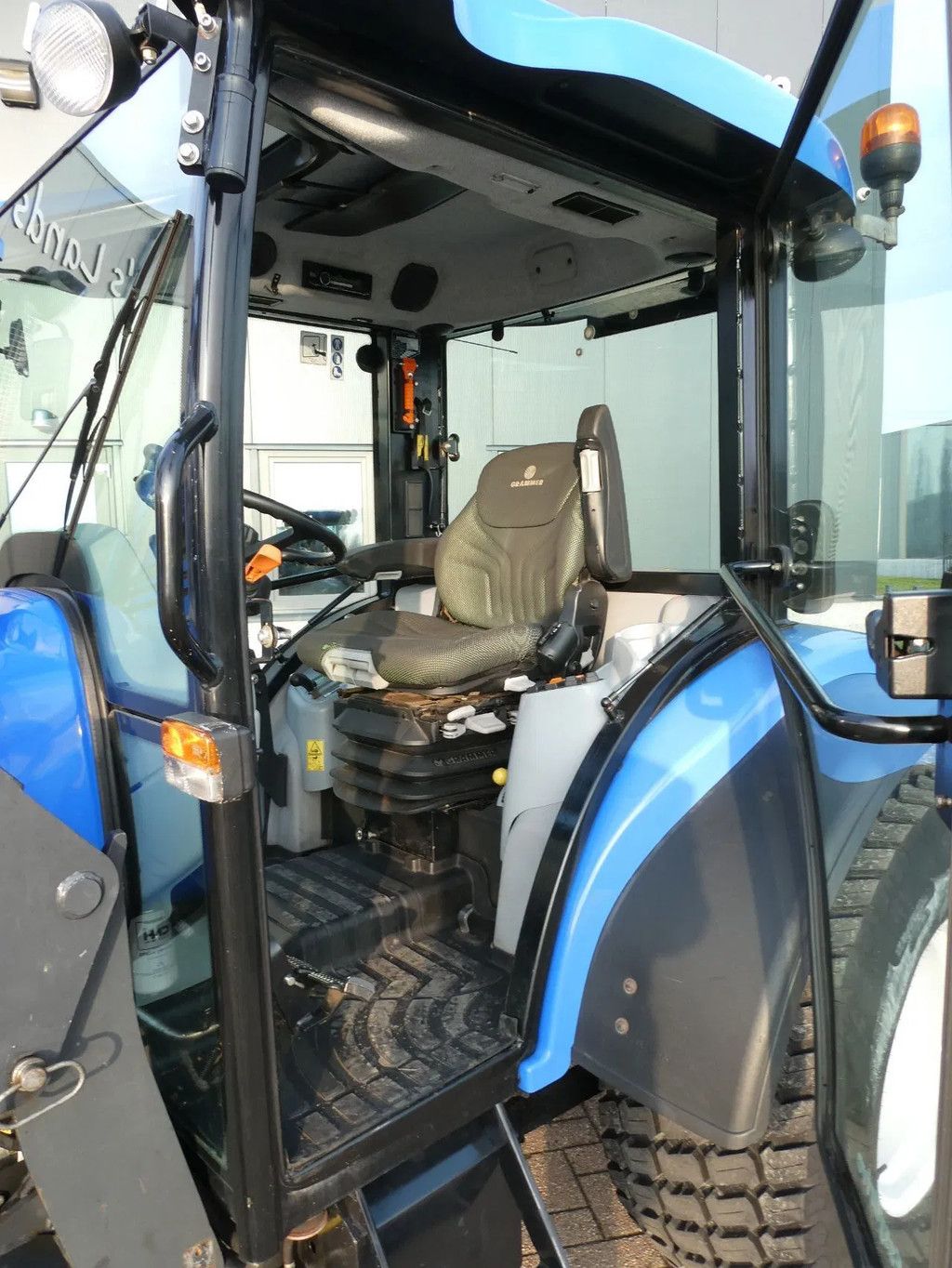 New Holland Boomer 54D 4wd CVT / 04717 Draaiuren / Full Options
