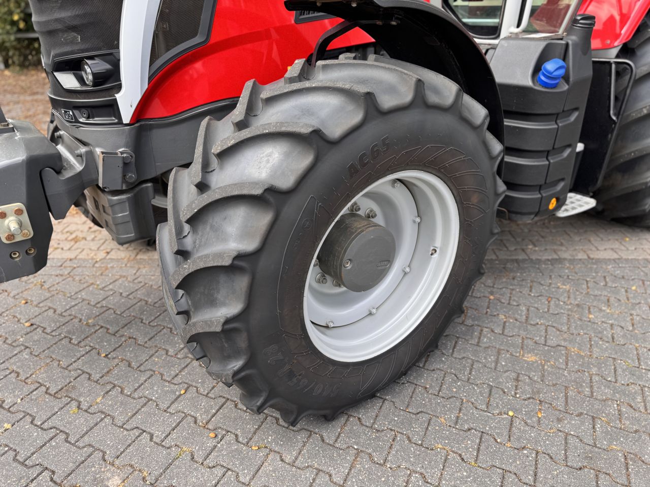 Massey Ferguson 7s.180 Dyna6 Efficient