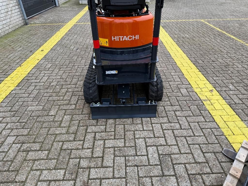 Hitachi ZX 10 U-6 GERESERVEERD