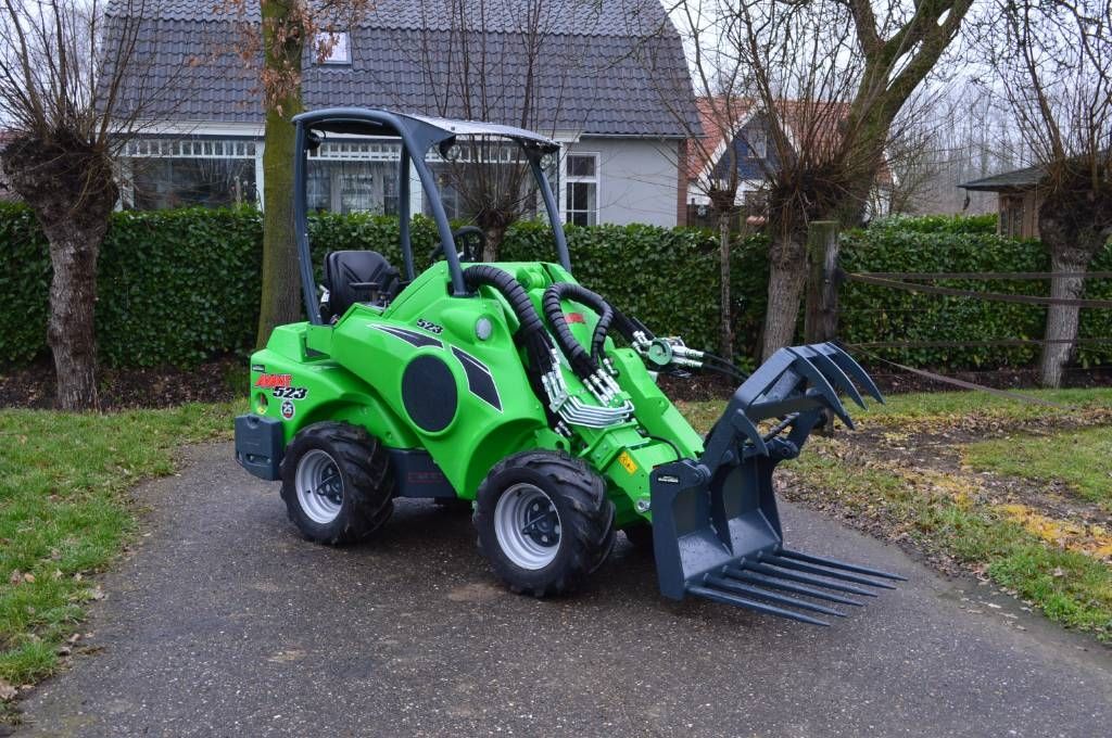 Avant 523 TDL Kniklader/Shovel