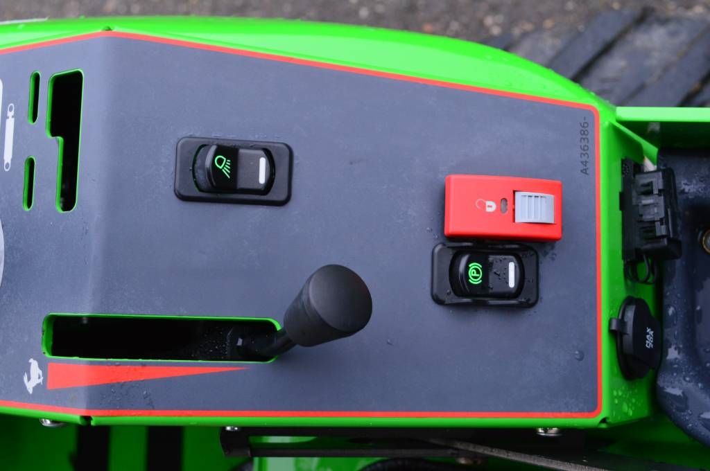 Avant 523 TDL Kniklader/Shovel