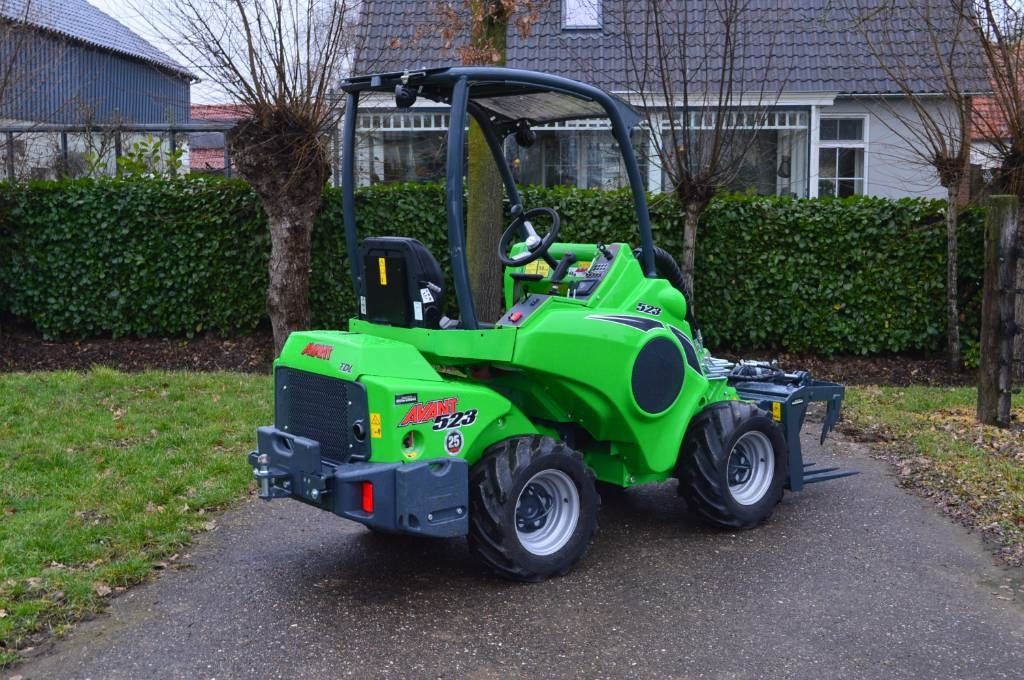Avant 523 TDL Kniklader/Shovel