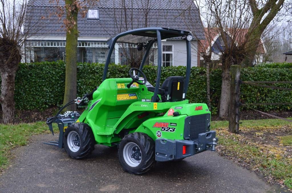 Avant 523 TDL Kniklader/Shovel