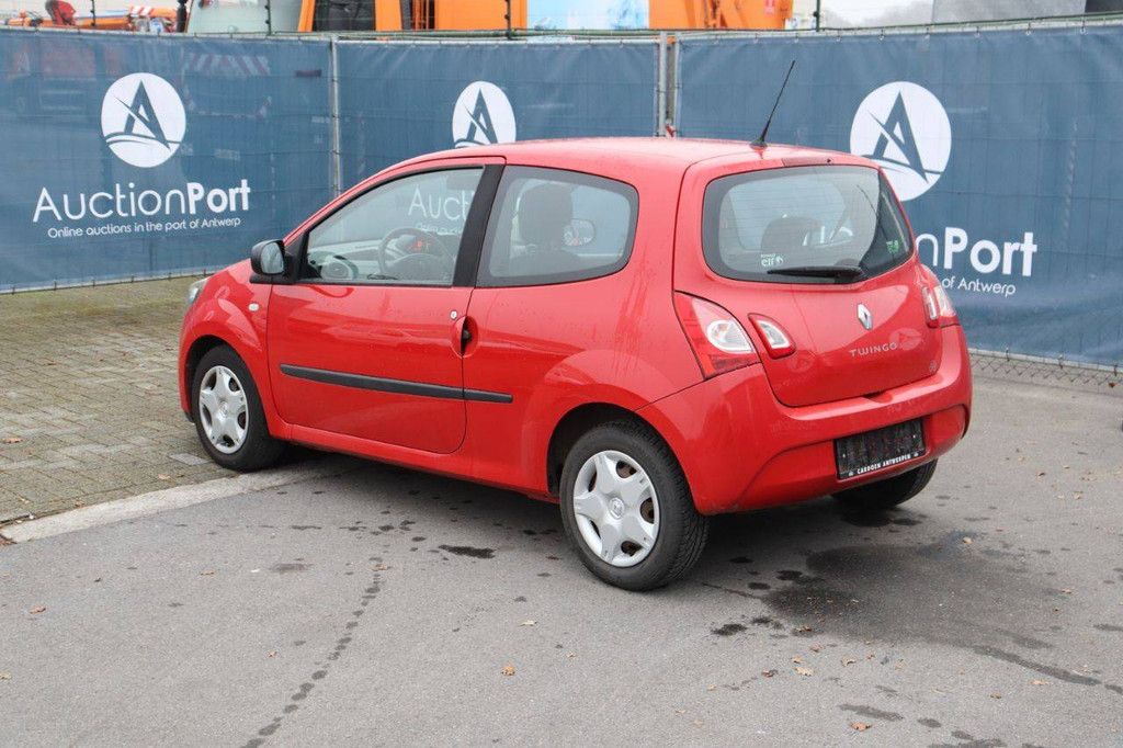 Pkw Renault Twingo Benzin 75 PS 2014 (Marge)