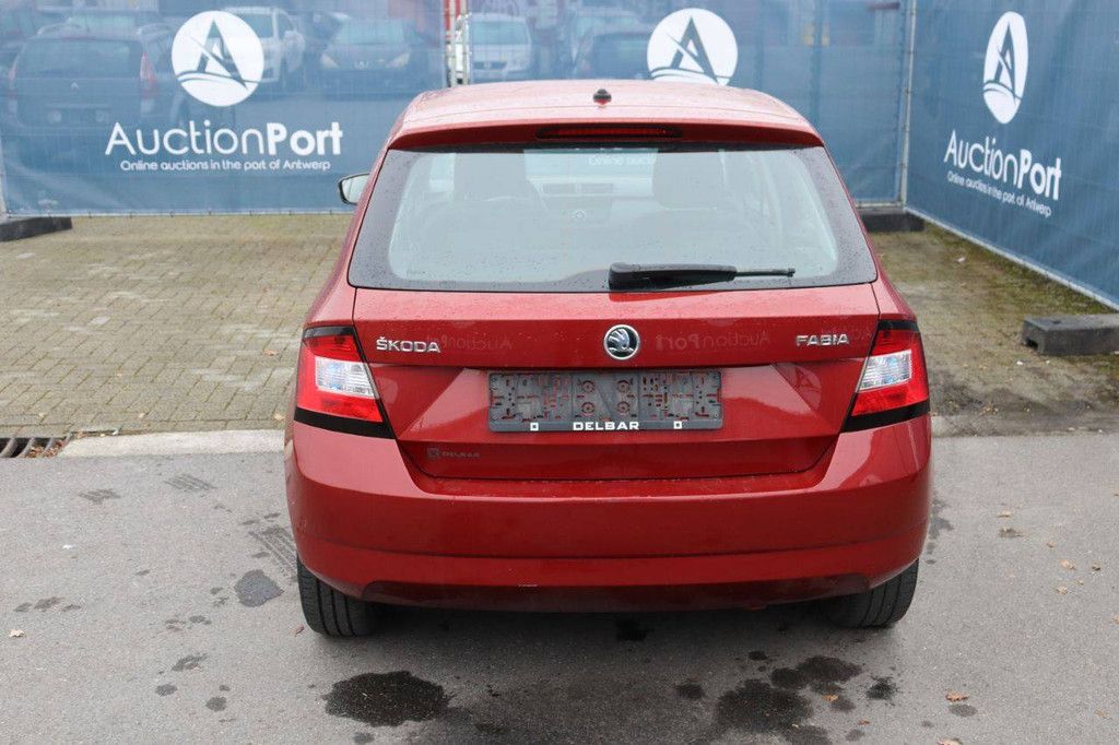 Passenger car Skoda Fabia Petrol 60hp 2017 (Margin)
