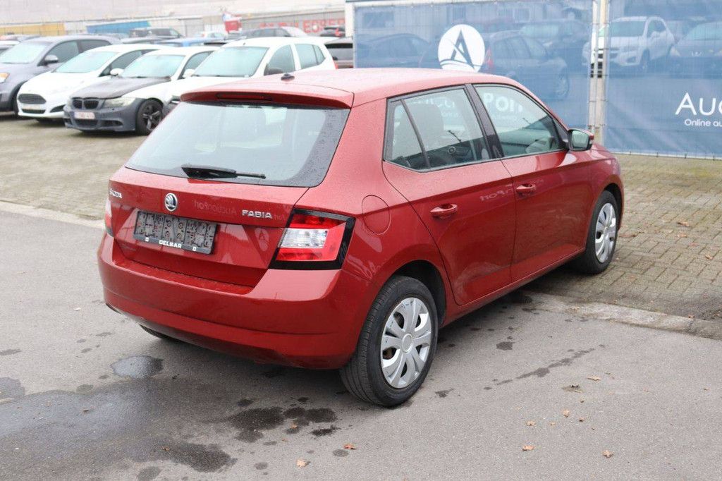 Passenger car Skoda Fabia Petrol 60hp 2017 (Margin)