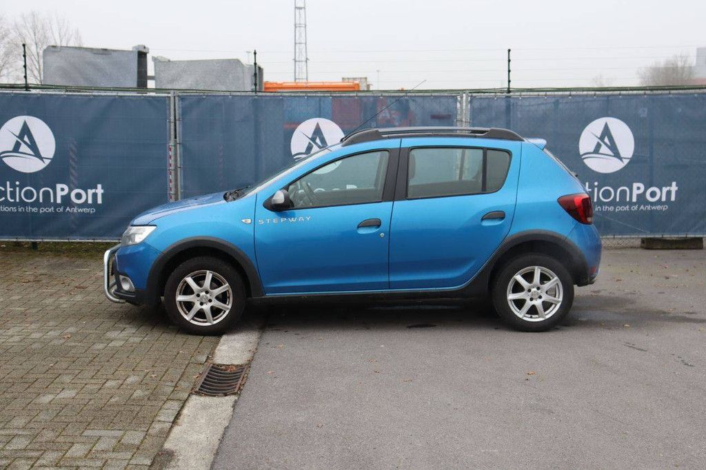 SUV Dacia Sandero Petrol 90hp 2017 (Margin)