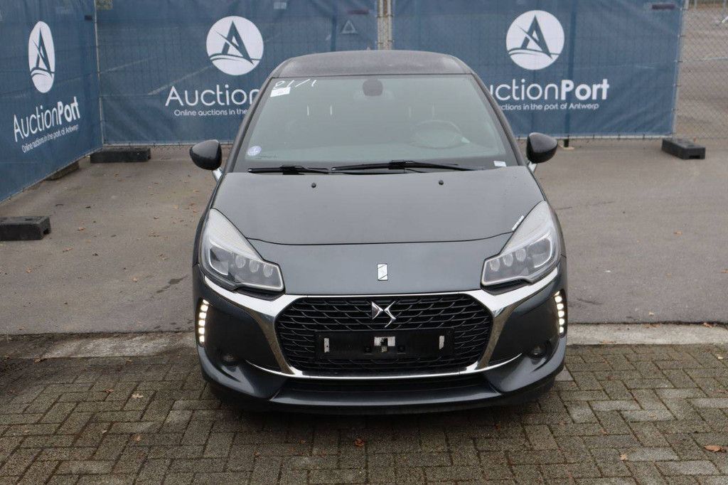 Passenger car DS 3 1.2 Petrol 110 hp 2017 (Margin)