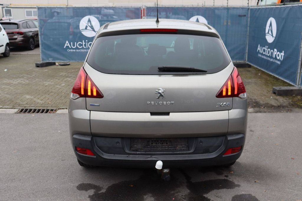 Pkw Peugeot 3008 Benzin 130 PS 2016 (Margin)