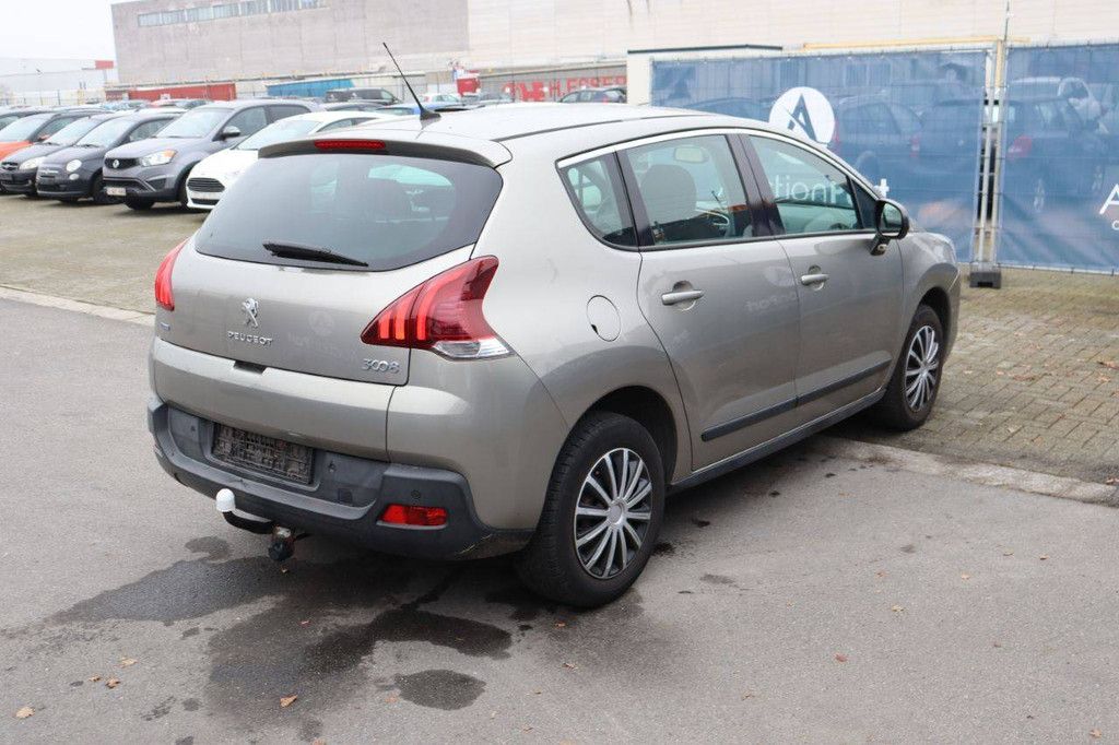 Pkw Peugeot 3008 Benzin 130 PS 2016 (Margin)