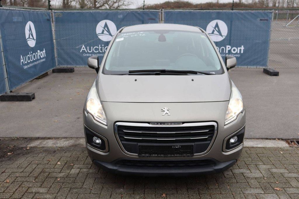 Pkw Peugeot 3008 Benzin 130 PS 2016 (Margin)