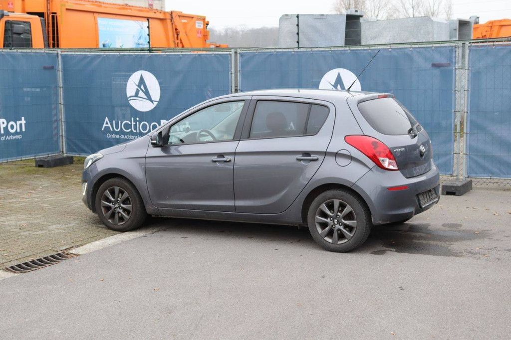 Passenger car Hyundai i20 Petrol 100 hp 2015 (Margin)