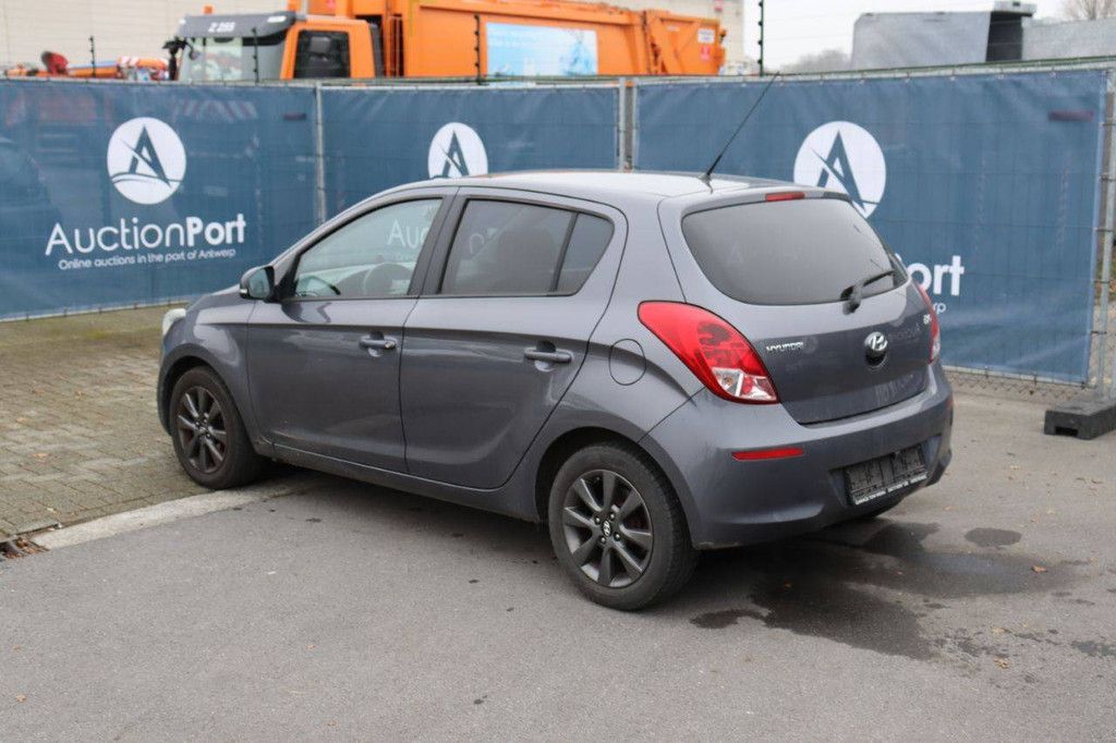Passenger car Hyundai i20 Petrol 100 hp 2015 (Margin)