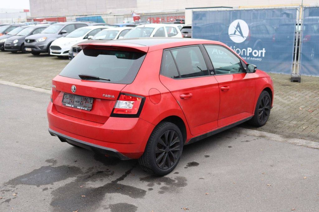 Passenger car Skoda Fabia Petrol 90 hp 2017 (Margin)
