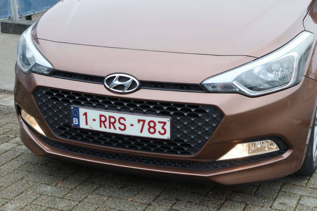 Pkw Hyundai i20 Benzin 75 PS 2017 (Marge)