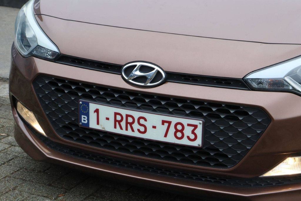 Pkw Hyundai i20 Benzin 75 PS 2017 (Marge)
