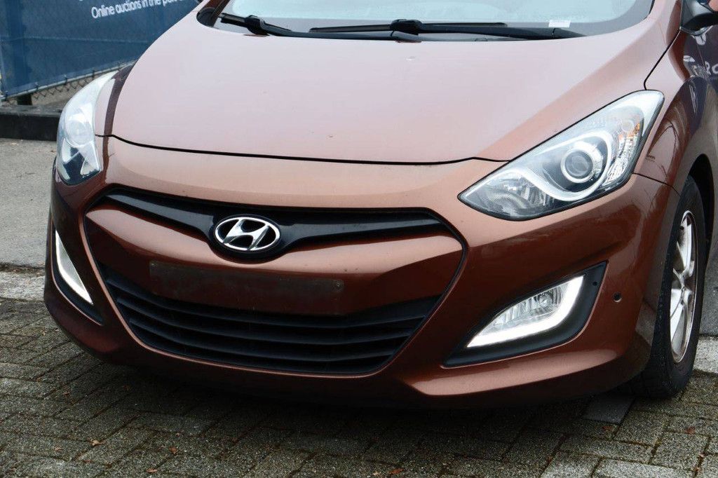 Pkw Hyundai i30 Benzin 109 PS 2012 (Marge)