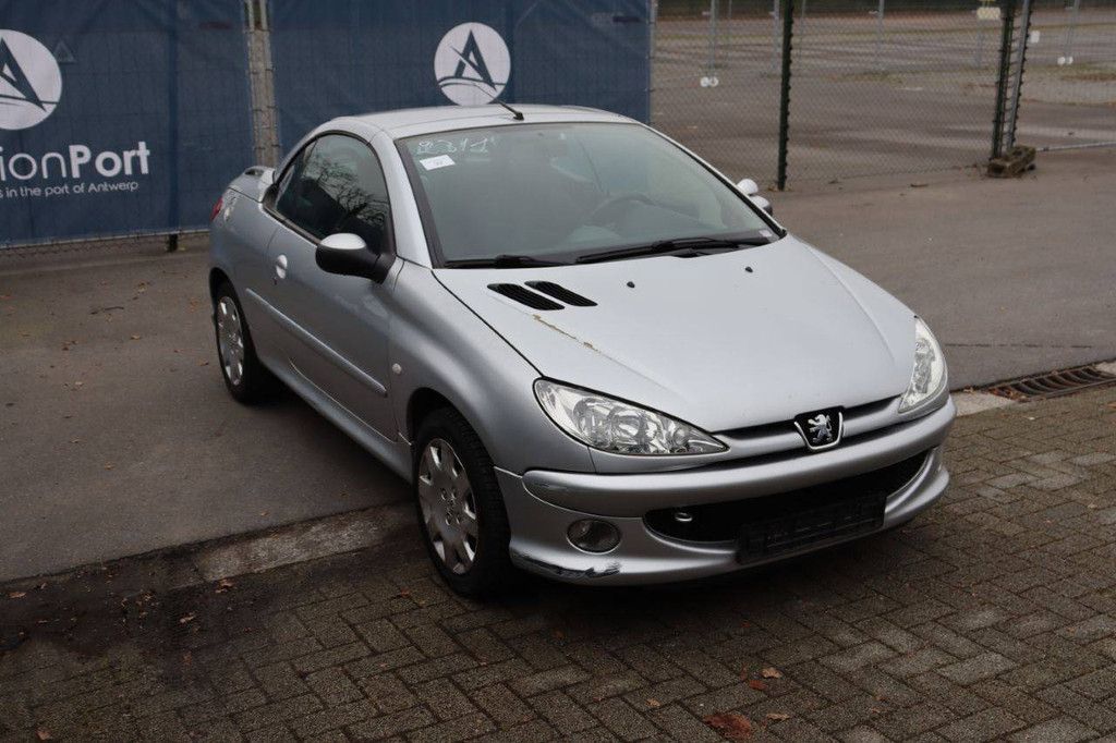 Pkw Peugeot 206 CC Benzin 110 PS 2004 (Margin)