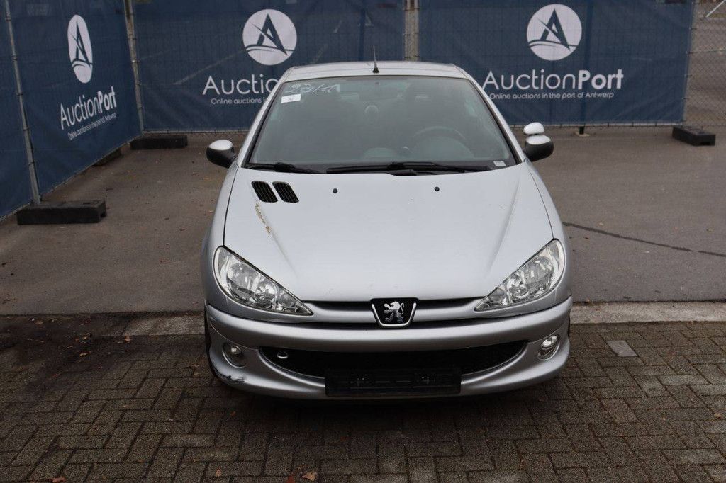 Pkw Peugeot 206 CC Benzin 110 PS 2004 (Margin)