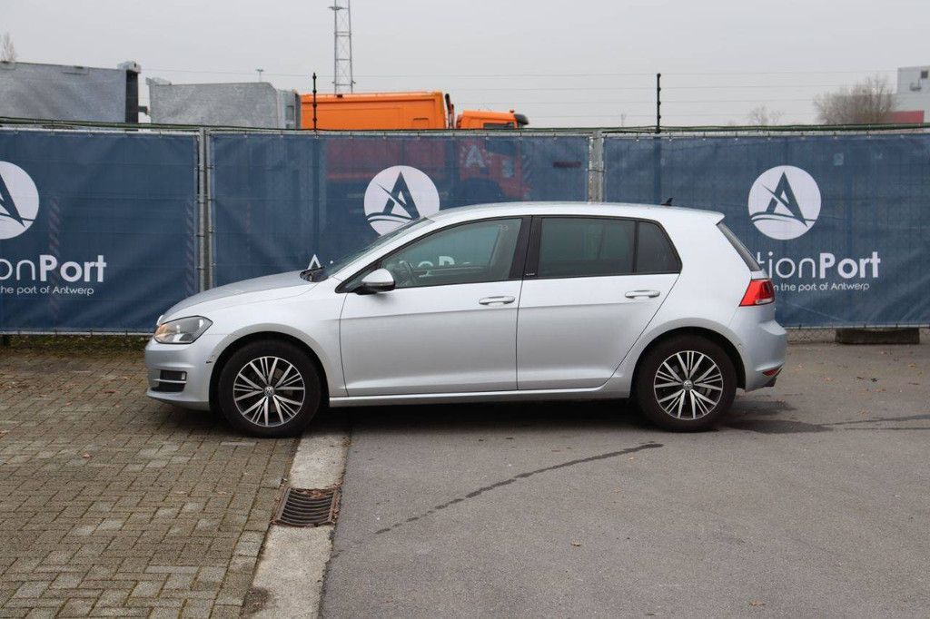 Pkw Volkswagen Golf Benzin 125 PS 2017 (Marge)