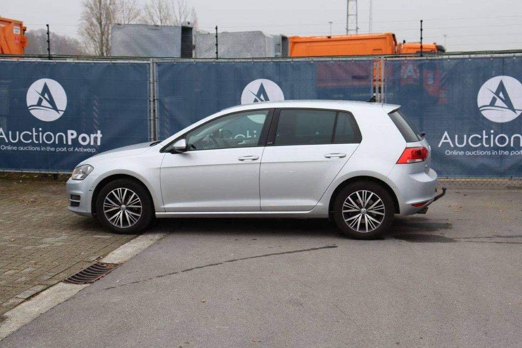 Pkw Volkswagen Golf Benzin 125 PS 2017 (Marge)