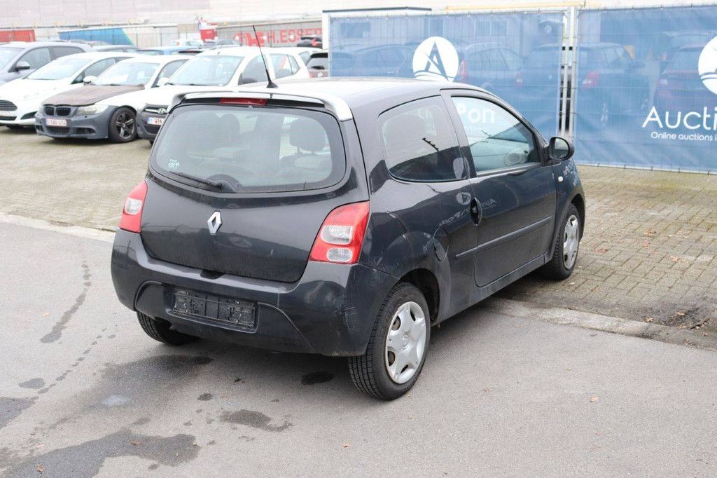 Pkw Renault Twingo Benzin 77 PS 2010 (Marge)