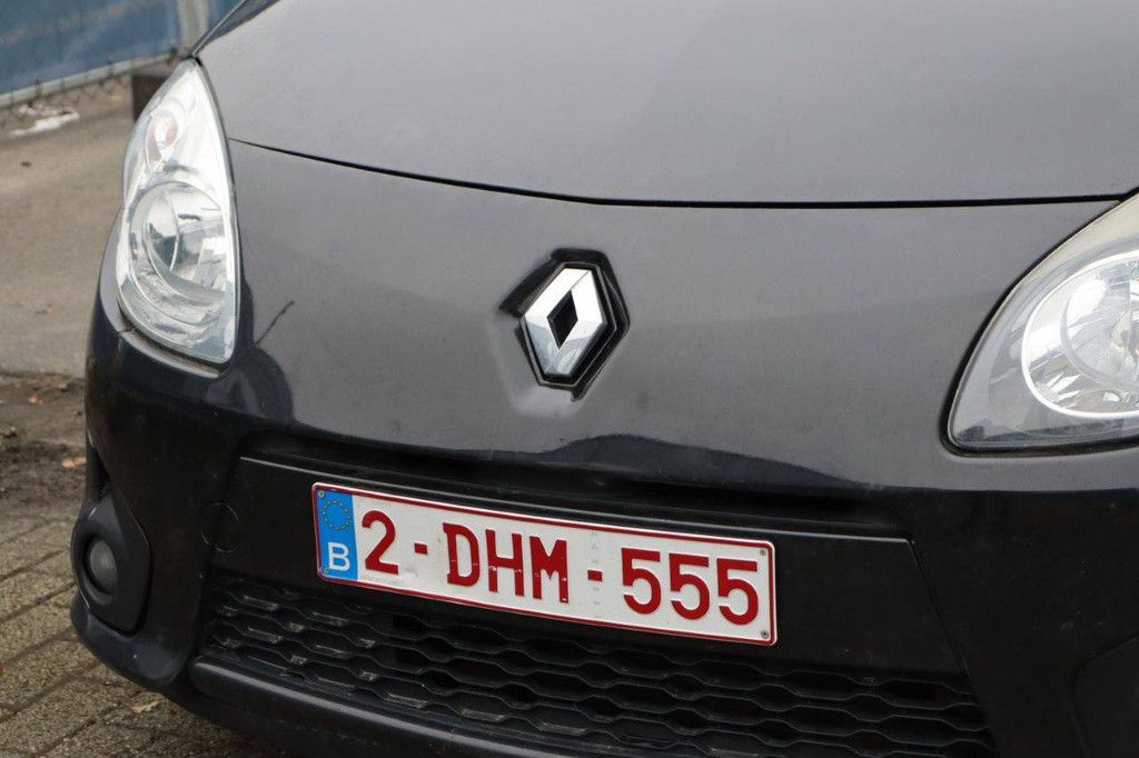 Pkw Renault Twingo Benzin 77 PS 2010 (Marge)