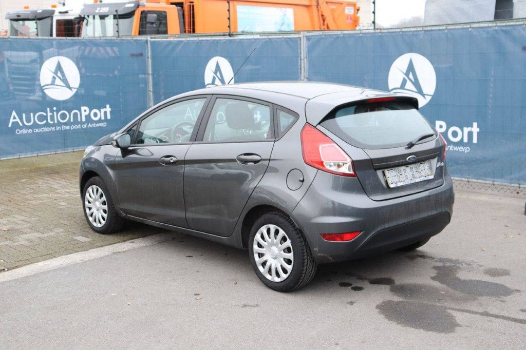 Passenger car Ford Fiesta Petrol 80 hp 2016 (Margin)