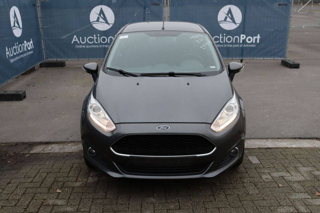 Passenger car Ford Fiesta Petrol 80 hp 2016 (Margin)
