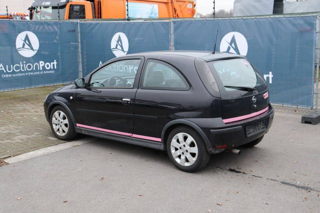 Pkw Opel Corsa Benzin 80 PS 2006 (Margin)