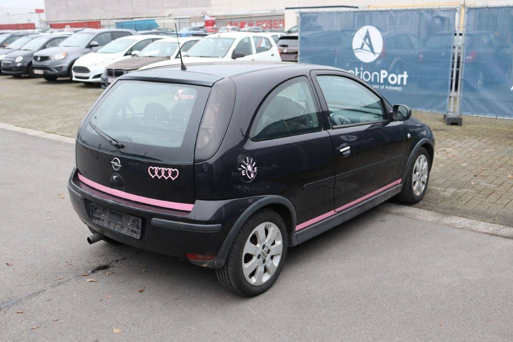 Pkw Opel Corsa Benzin 80 PS 2006 (Margin)