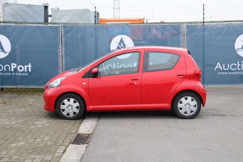 Pkw Toyota Aygo Benzin 68 PS 2008 (Margin)