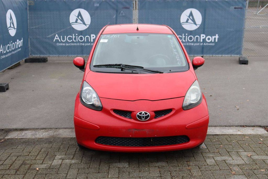 Pkw Toyota Aygo Benzin 68 PS 2008 (Margin)