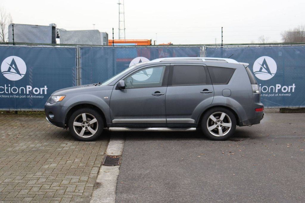 SUV Mitsubishi Outlander Diesel 140 PS 2007 (Margin)