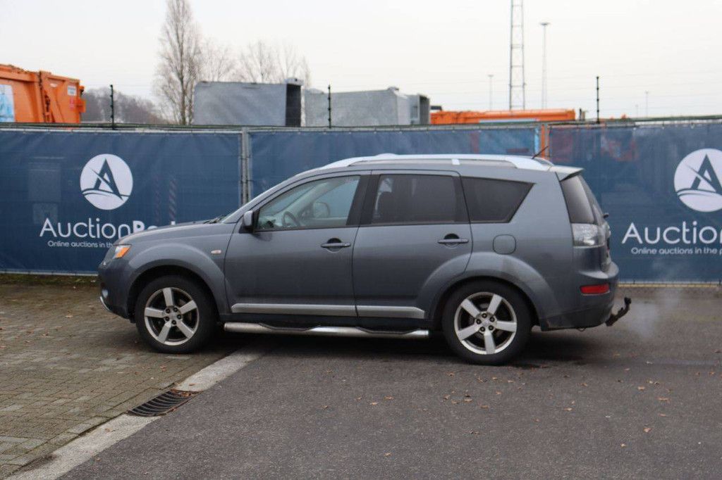 SUV Mitsubishi Outlander Diesel 140 PS 2007 (Margin)