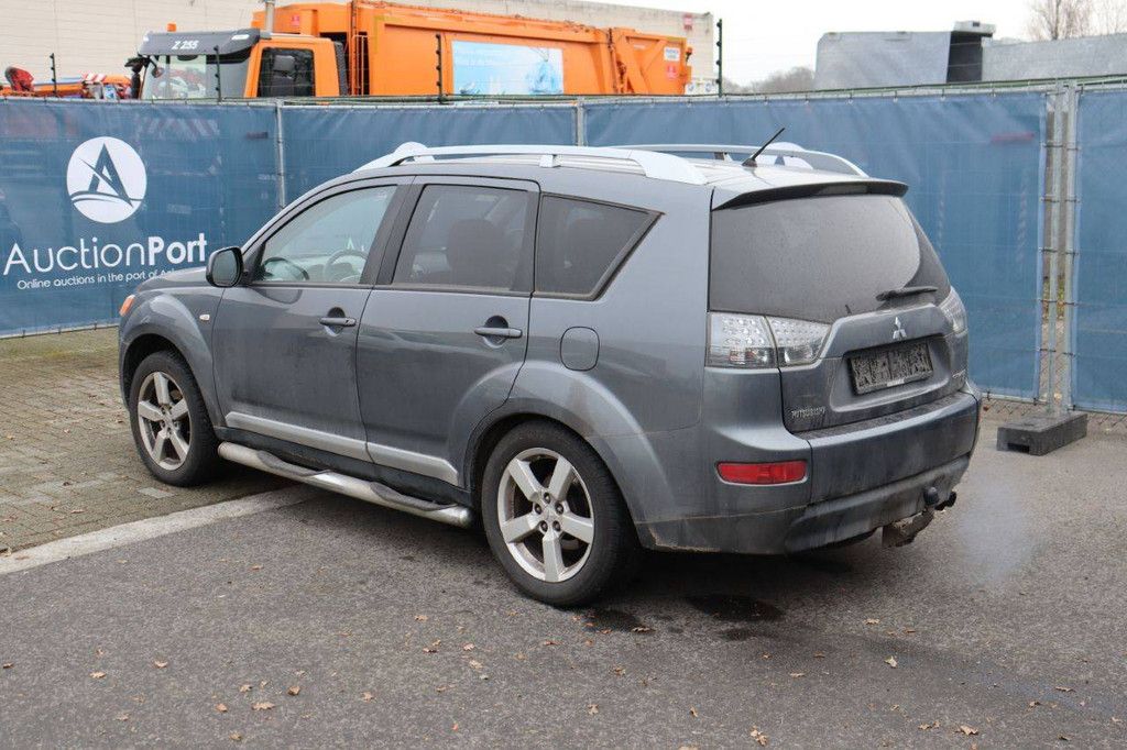 SUV Mitsubishi Outlander Diesel 140 PS 2007 (Margin)