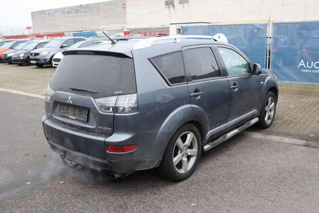 SUV Mitsubishi Outlander Diesel 140 PS 2007 (Margin)