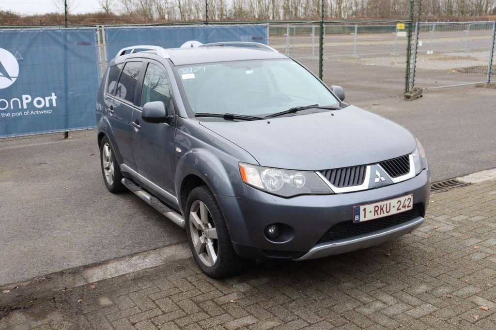SUV Mitsubishi Outlander Diesel 140 PS 2007 (Margin)