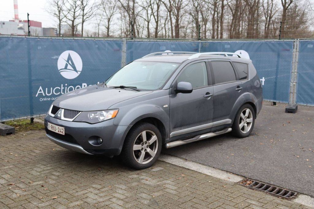 SUV Mitsubishi Outlander Diesel 140 PS 2007 (Margin)