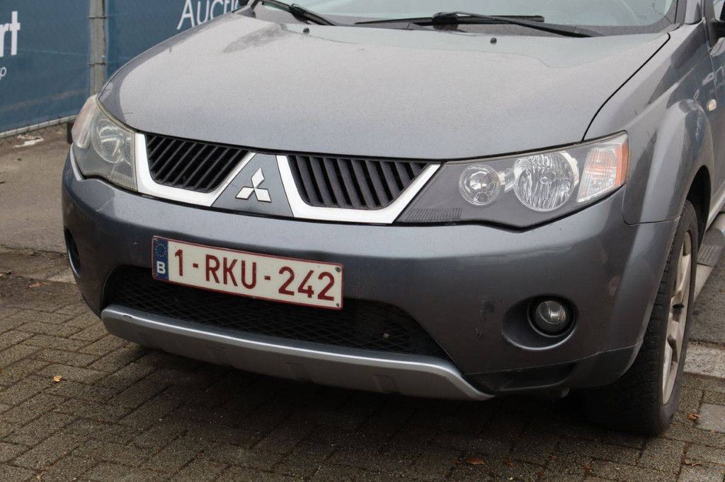 SUV Mitsubishi Outlander Diesel 140 PS 2007 (Margin)