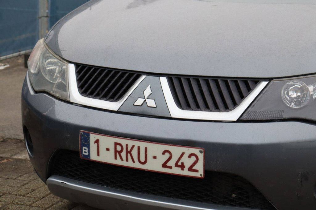 SUV Mitsubishi Outlander Diesel 140 PS 2007 (Margin)