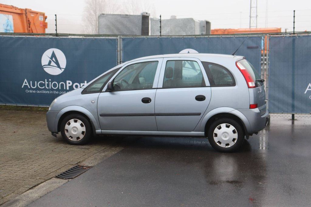 Personenauto Opel Meriva Benzine 100pk 2004