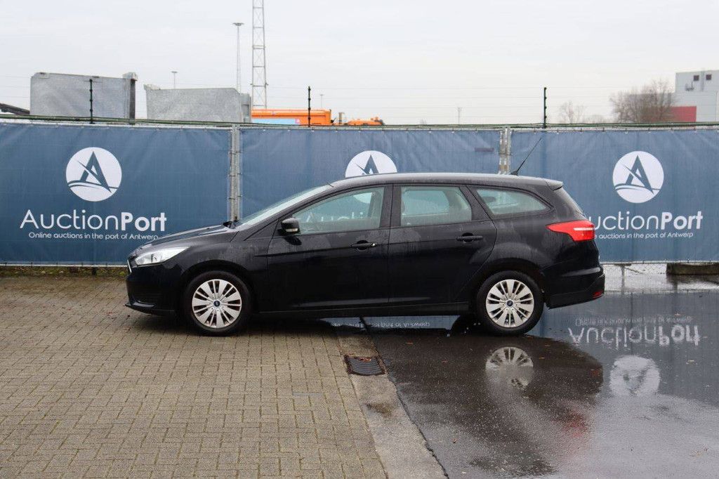 Pkw Ford Focus Benzin 100 PS 2015 (Marge)