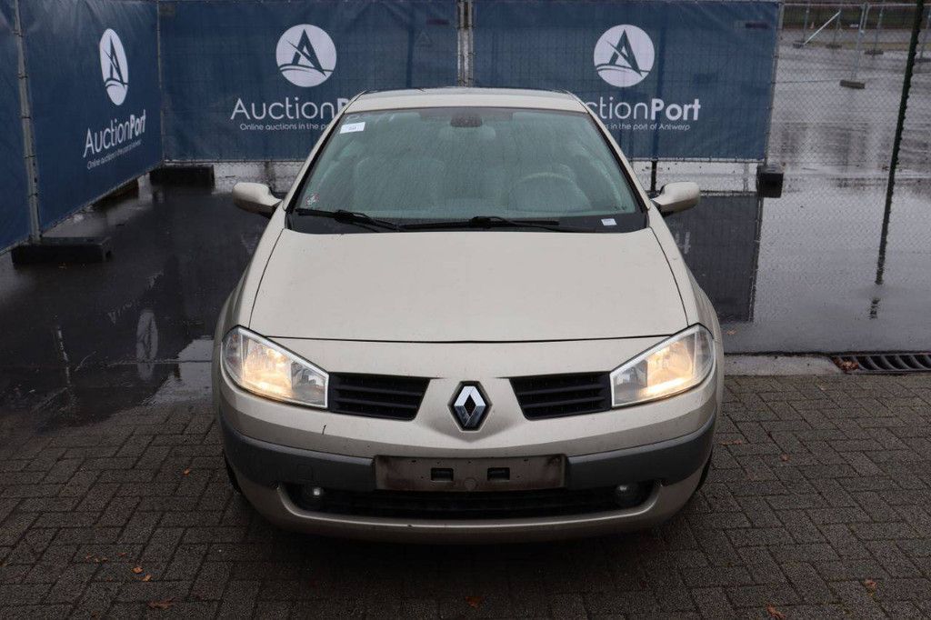 Cabrio Renault Mégane Diesel 115pk 2006 (Marge)