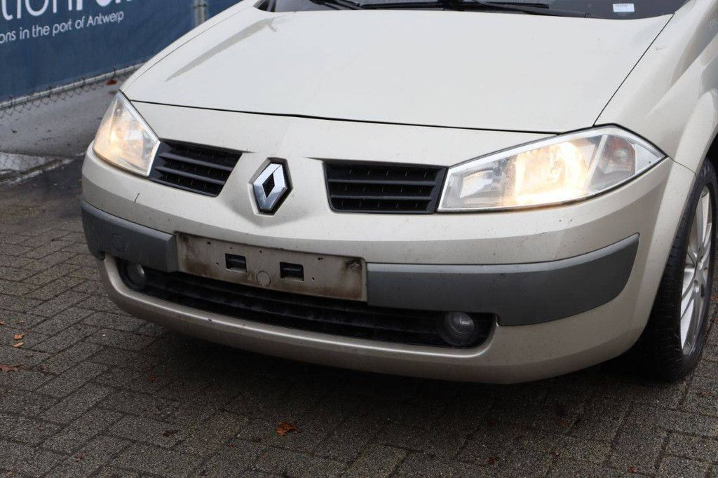 Cabrio Renault Mégane Diesel 115pk 2006 (Marge)