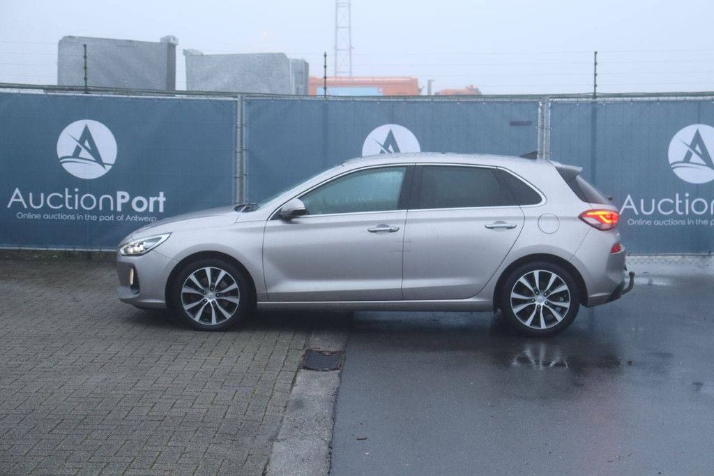 Passenger car Hyundai i30 Diesel 136 hp 2019 (Margin)