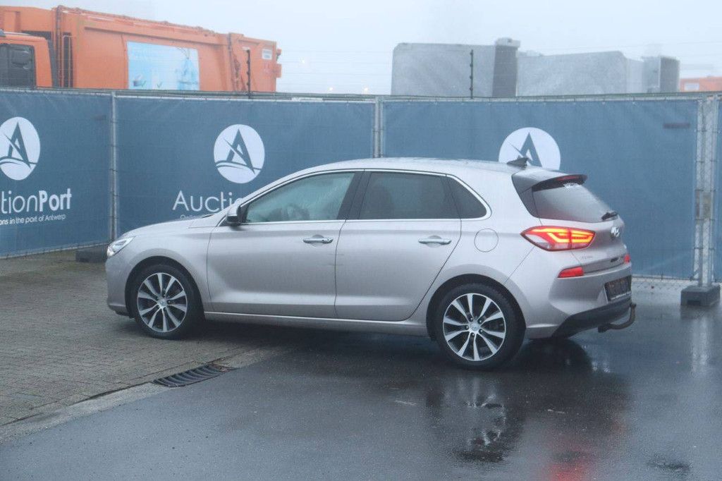 Passenger car Hyundai i30 Diesel 136 hp 2019 (Margin)