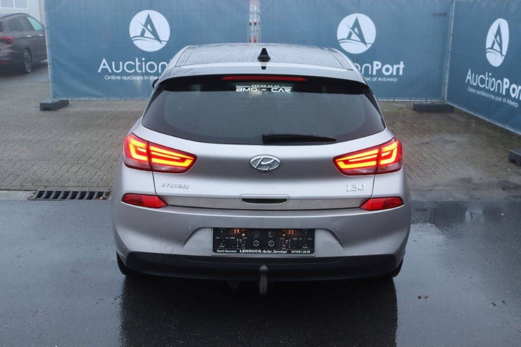 Passenger car Hyundai i30 Diesel 136 hp 2019 (Margin)